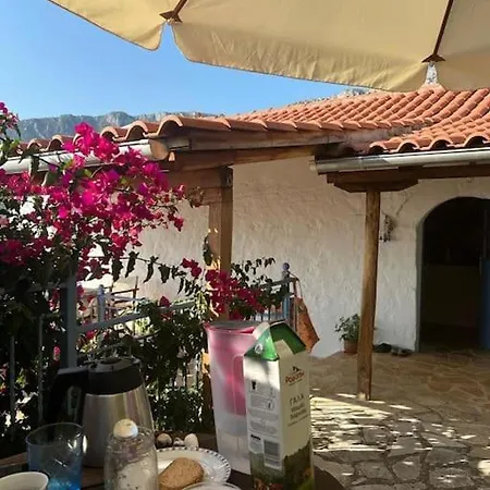 Σπίτι διακοπών Maison De Pour 6 Personnes *